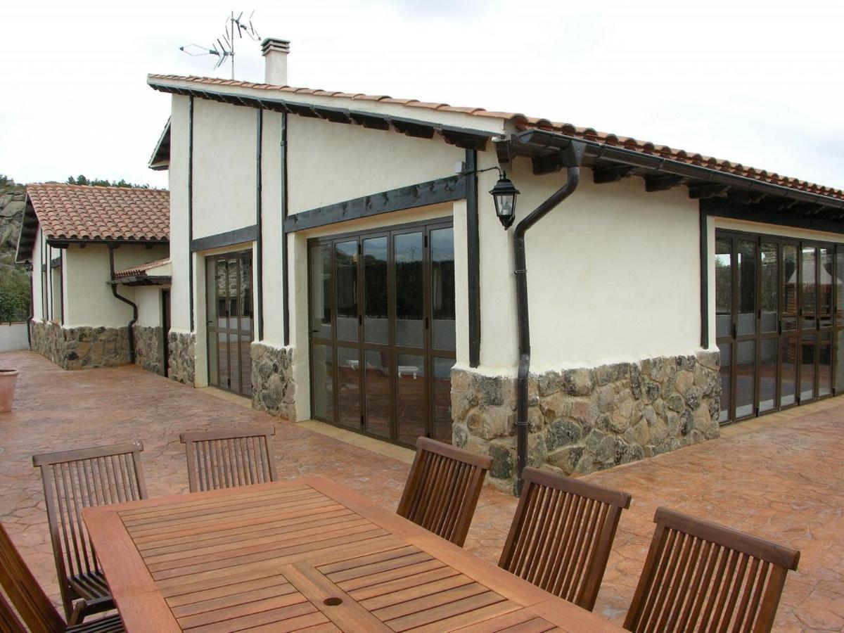 casa las serijuelas Villanueva de Avila Exterior foto